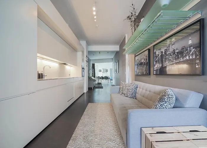 High-end With Rooftop Terrace And Gym