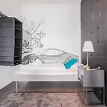 High-end With Rooftop Terrace And Gym