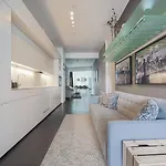 High-end With Rooftop Terrace And Gym