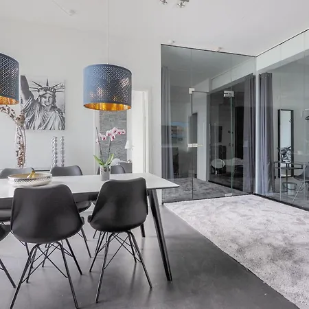 High-end With Rooftop Terrace And Gym