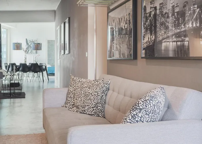 High-end With Rooftop Terrace And Gym