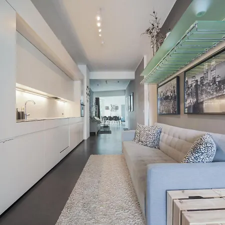 High-end With Rooftop Terrace And Gym